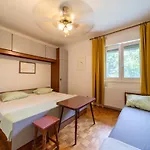 Casa vacanze Fia 70s Rab Town
